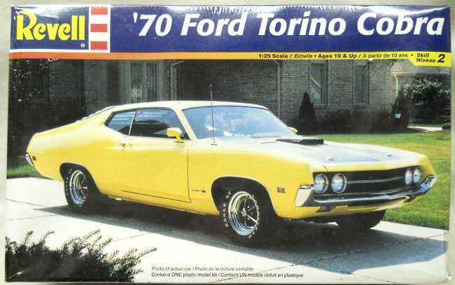 Revell 1/25 1970 Ford Torino Cobra Two Door Hardtop, 85-2353 plastic model kit